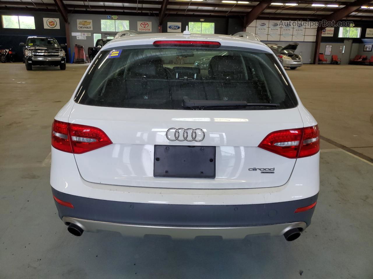 2014 Audi A4 Allroad Premium Plus White vin: WA1UFAFL3EA150686