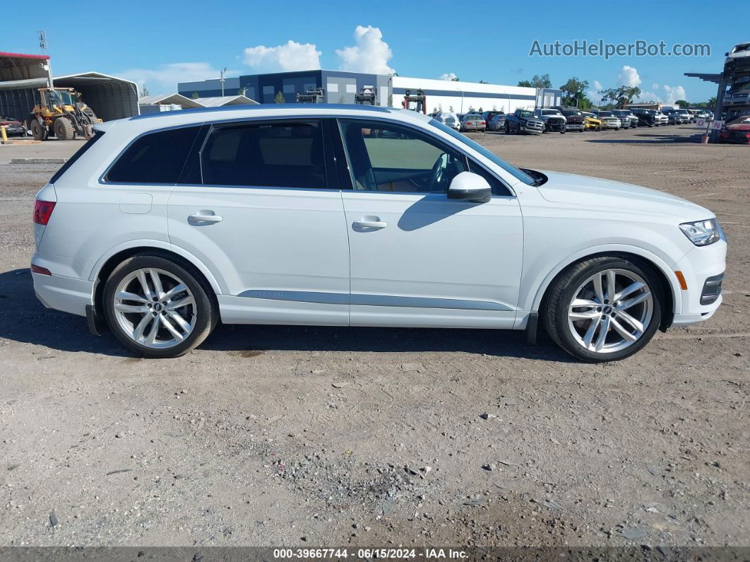 2017 Audi Q7 3.0t Premium Белый vin: WA1VAAF73HD055229