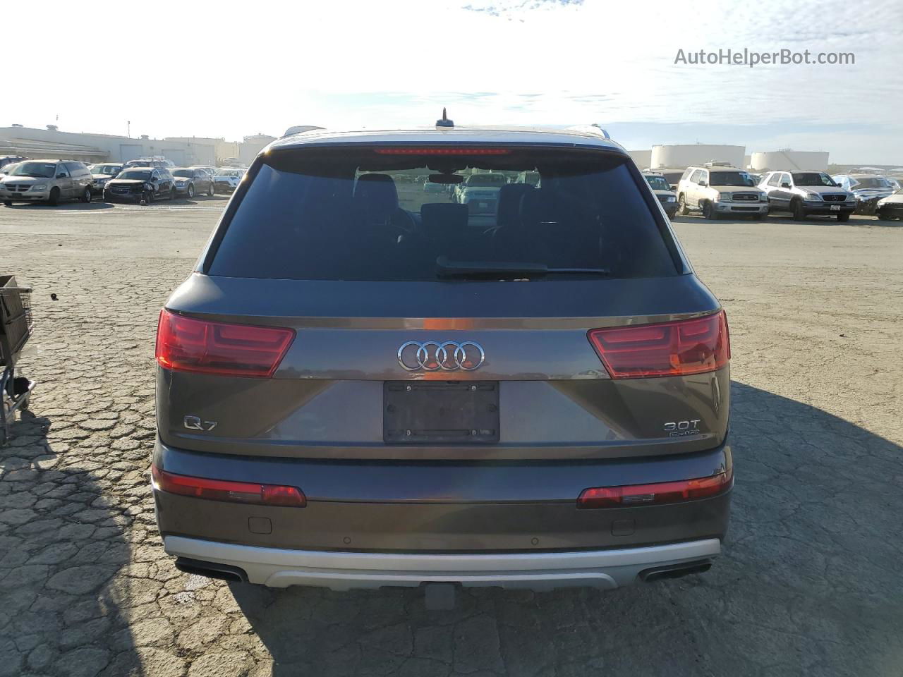 2017 Audi Q7 Prestige Brown vin: WA1VAAF76HD018241