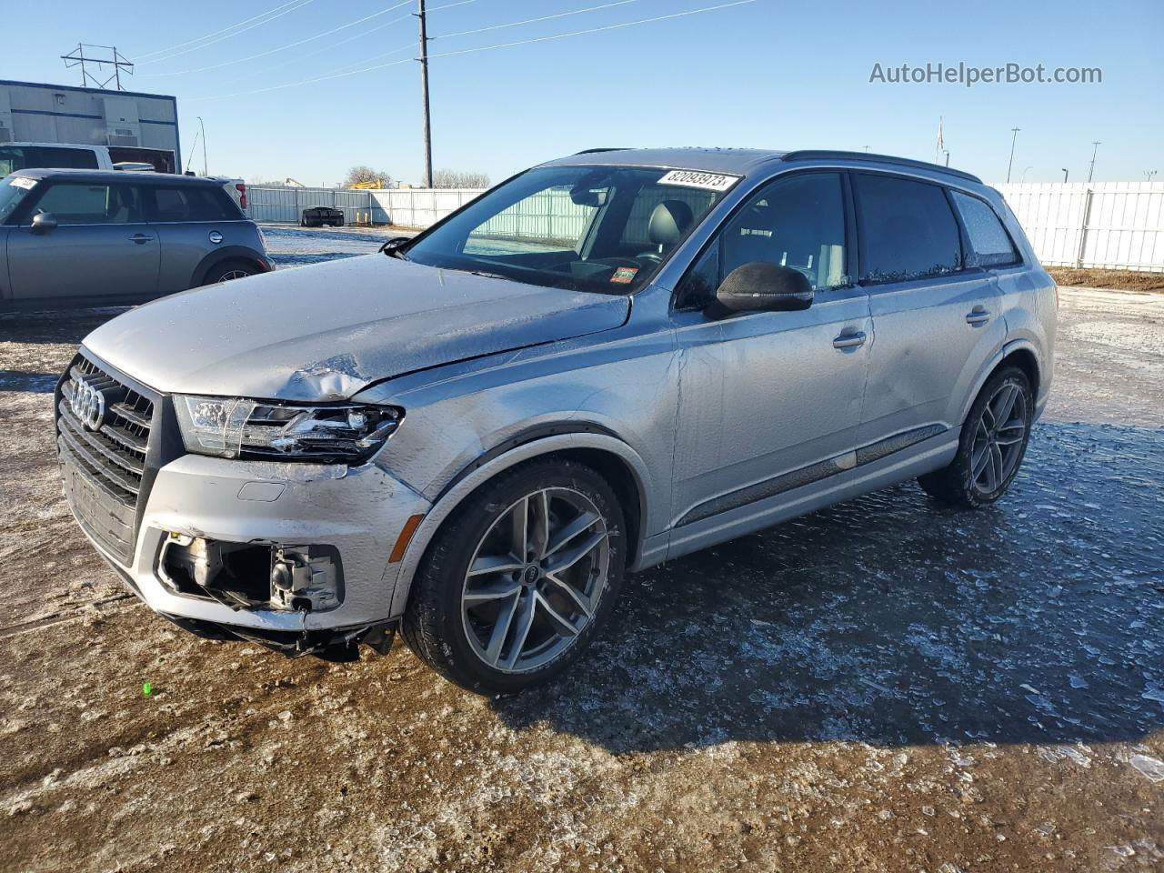 2017 Audi Q7 Prestige Серебряный vin: WA1VAAF76HD052910