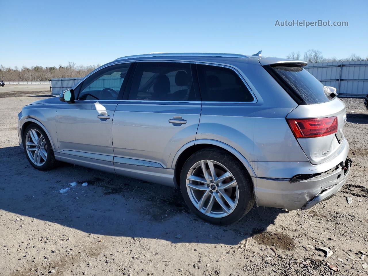 2017 Audi Q7 Prestige Silver vin: WA1VAAF78HD043237