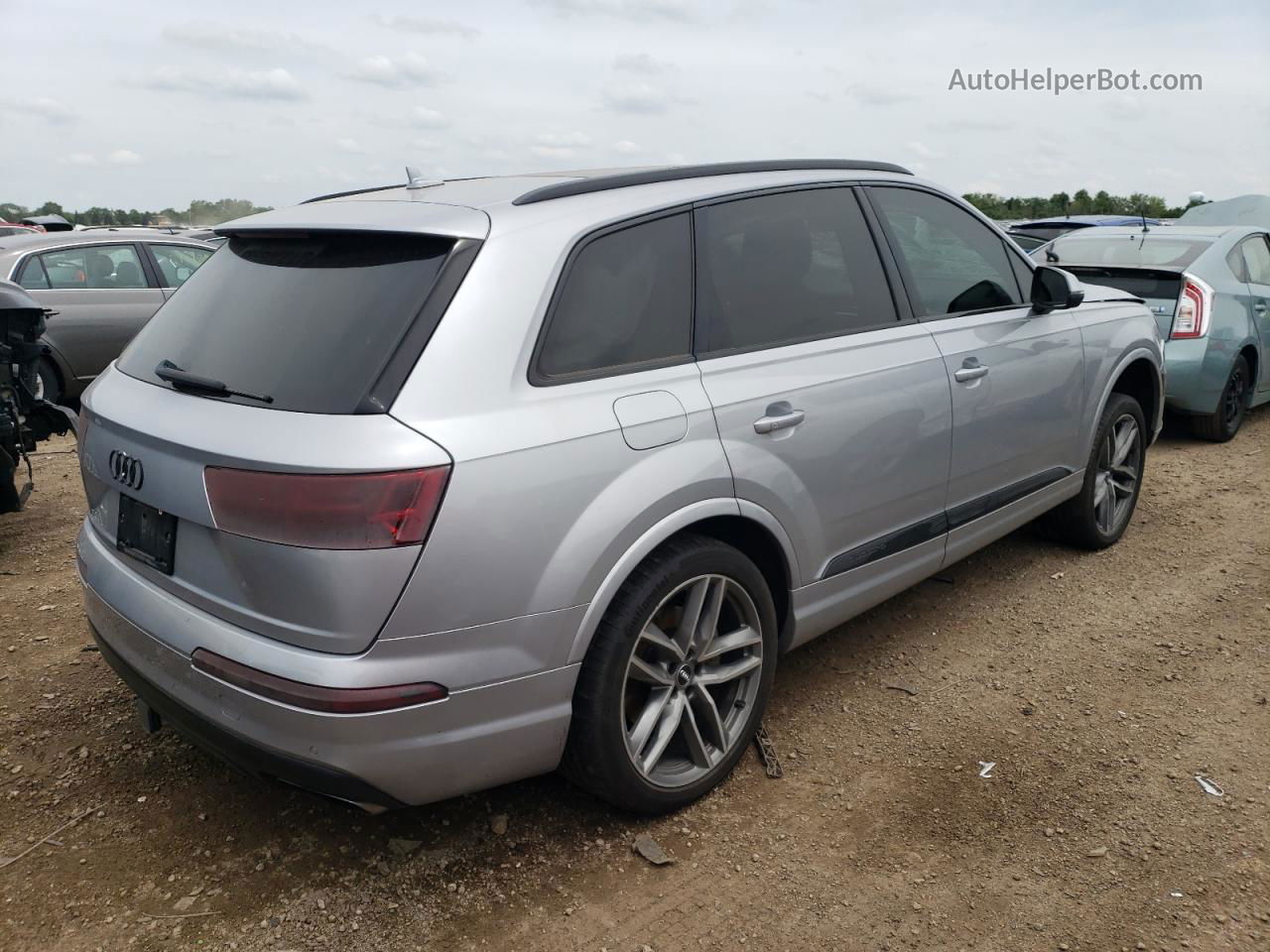 2017 Audi Q7 Prestige Silver vin: WA1VABF70HD022470