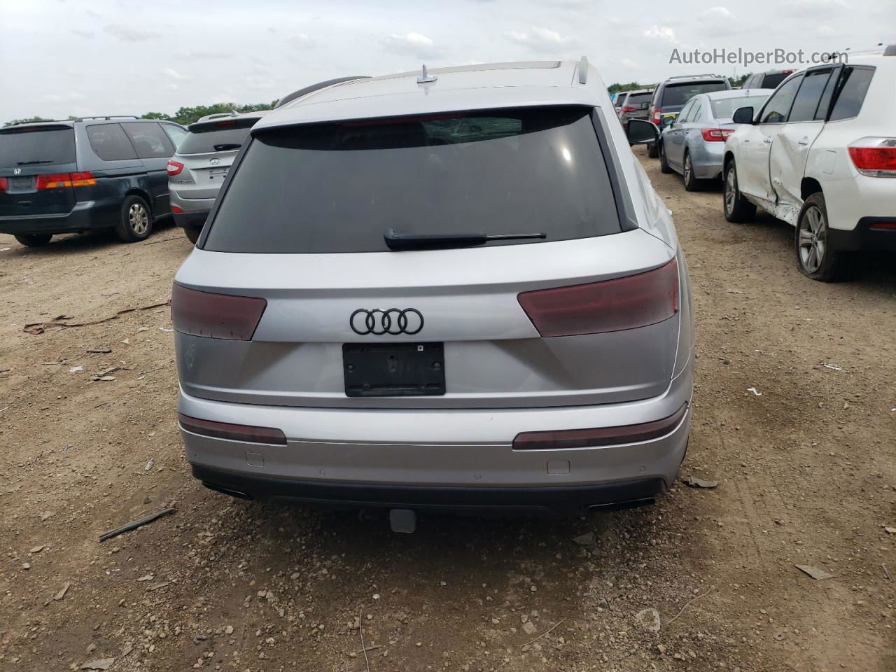 2017 Audi Q7 Prestige Silver vin: WA1VABF70HD022470