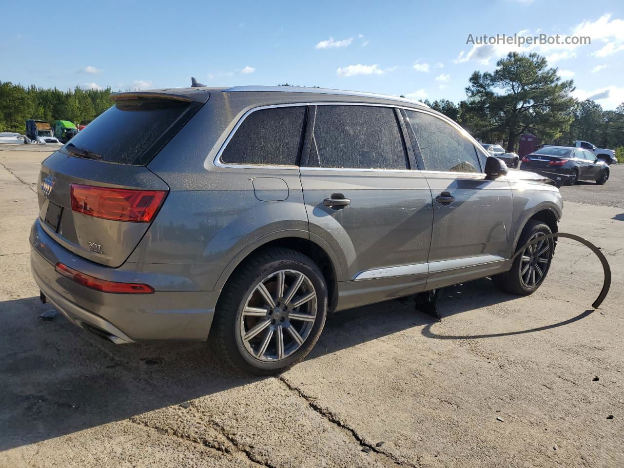 2017 Audi Q7 Prestige Серый vin: WA1VABF73HD050649