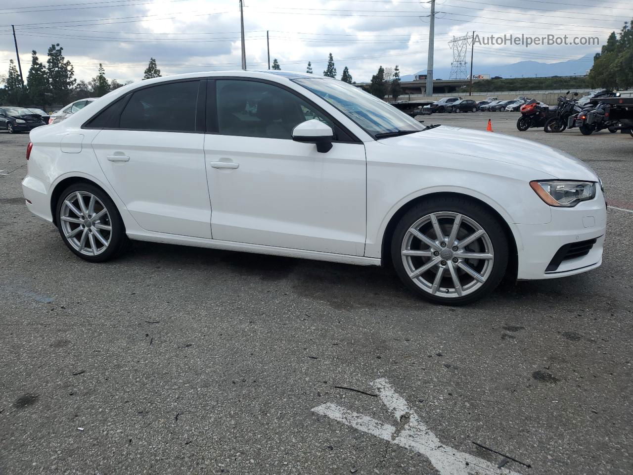 2016 Audi A3 Premium White vin: WAUA7GFF6G1066221