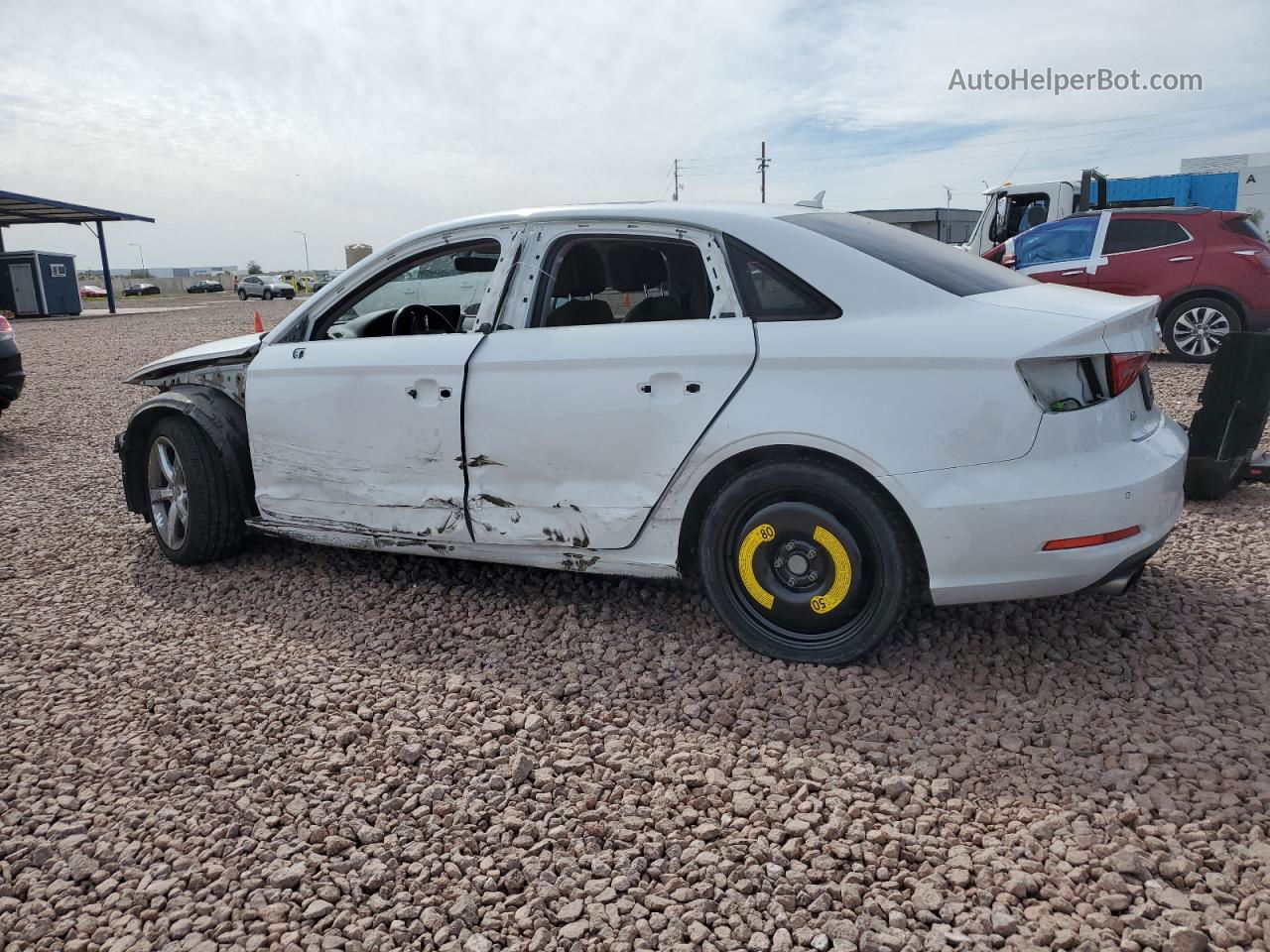 2016 Audi A3 Premium Белый vin: WAUA7GFF9G1098757