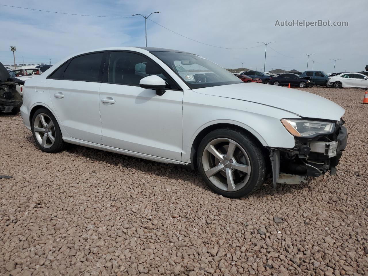 2016 Audi A3 Premium Белый vin: WAUA7GFF9G1098757