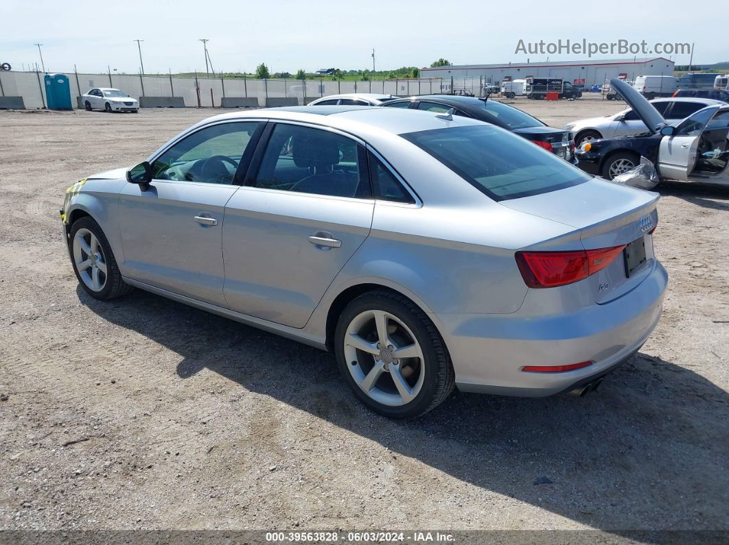 2015 Audi A3 1.8t Premium Серебряный vin: WAUACGFF1F1026901