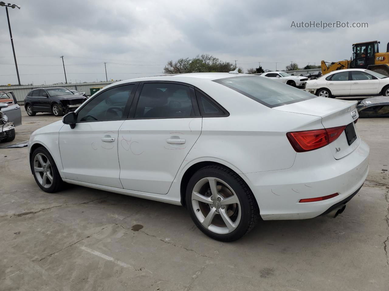 2015 Audi A3 Premium Белый vin: WAUACGFF3F1085061