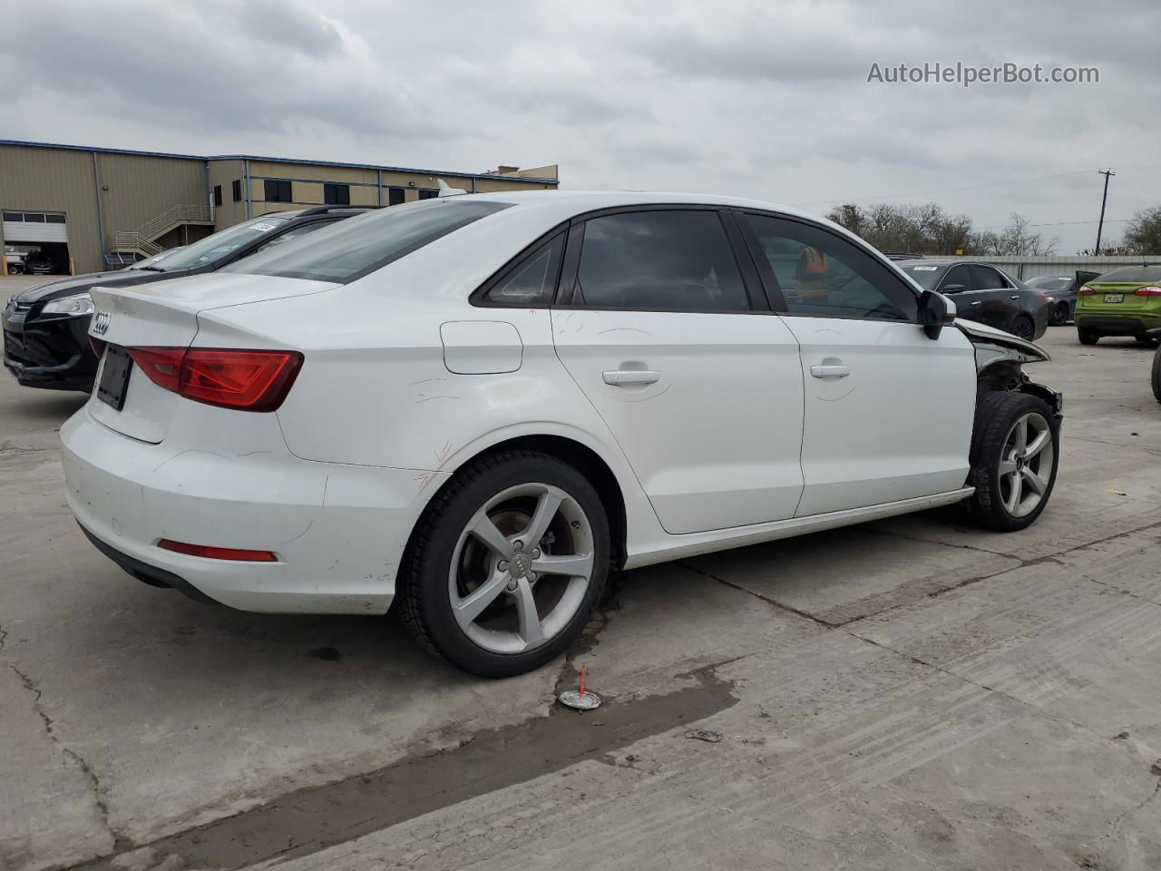 2015 Audi A3 Premium Белый vin: WAUACGFF3F1085061