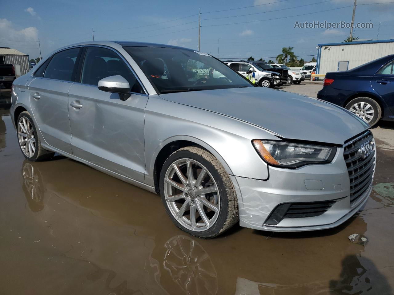 2015 Audi A3 Premium Серебряный vin: WAUACGFF5F1020678