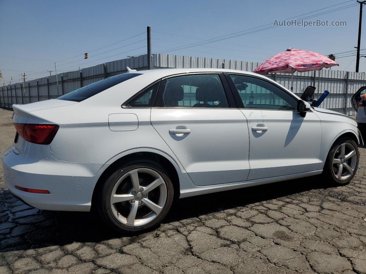 2015 Audi A3 Premium Белый vin: WAUACGFF9F1028332