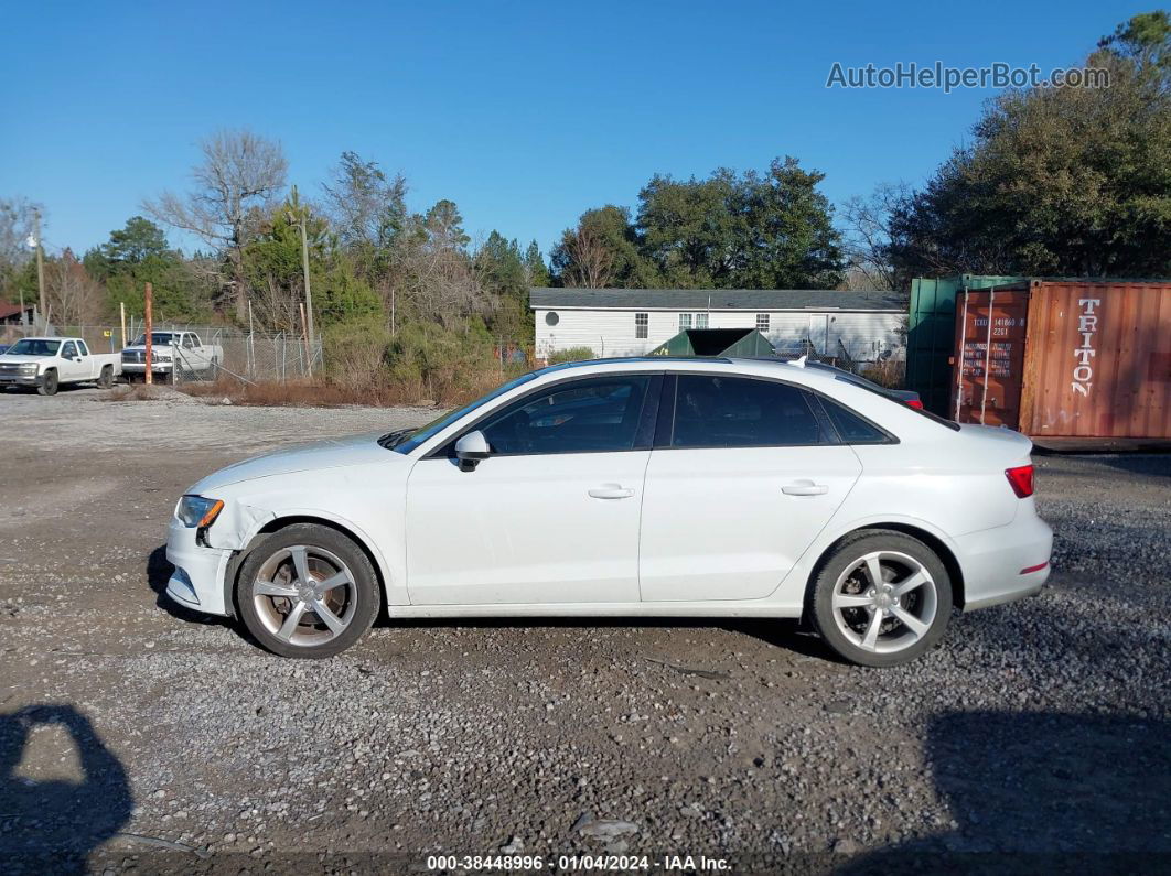 2015 Audi A3 1.8t Premium Белый vin: WAUACGFF9F1097389