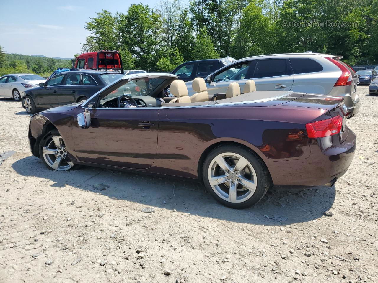 2014 Audi A5 Premium Burgundy vin: WAUAFAFH9EN004903