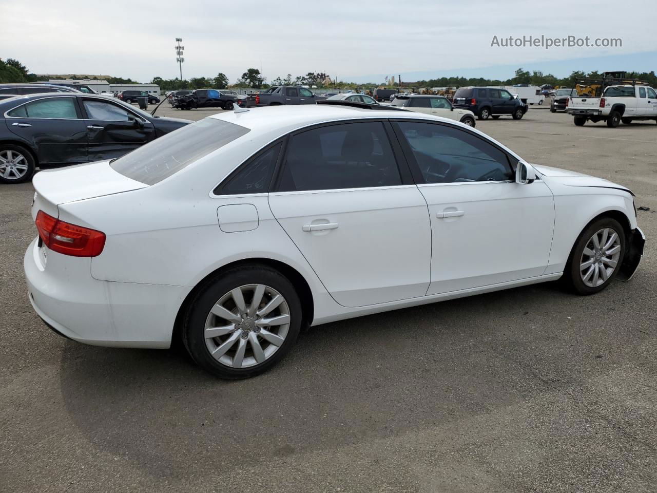 2013 Audi A4 Premium White vin: WAUAFAFL6DA131098