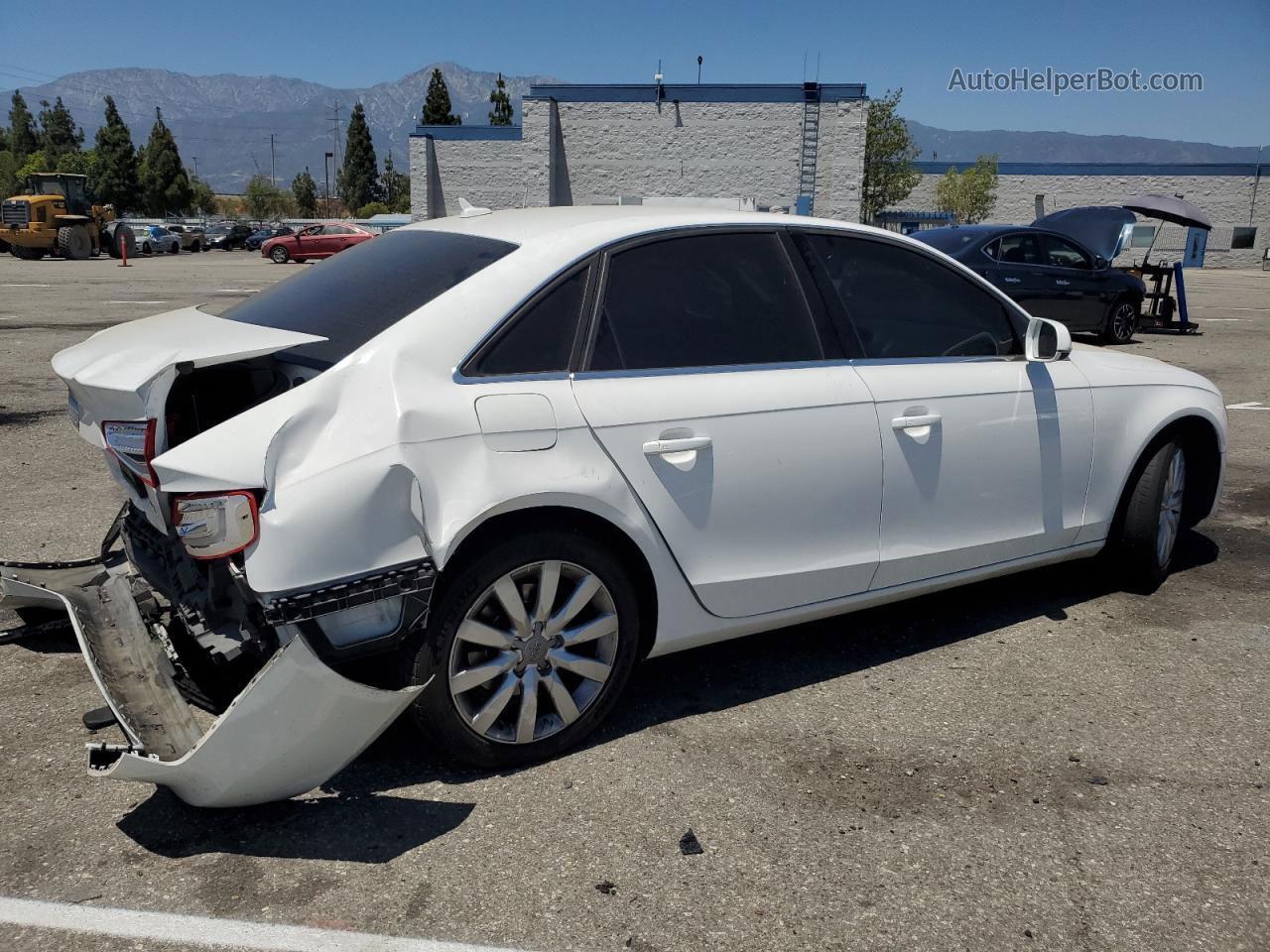 2013 Audi A4 Premium White vin: WAUAFAFLXDA187089