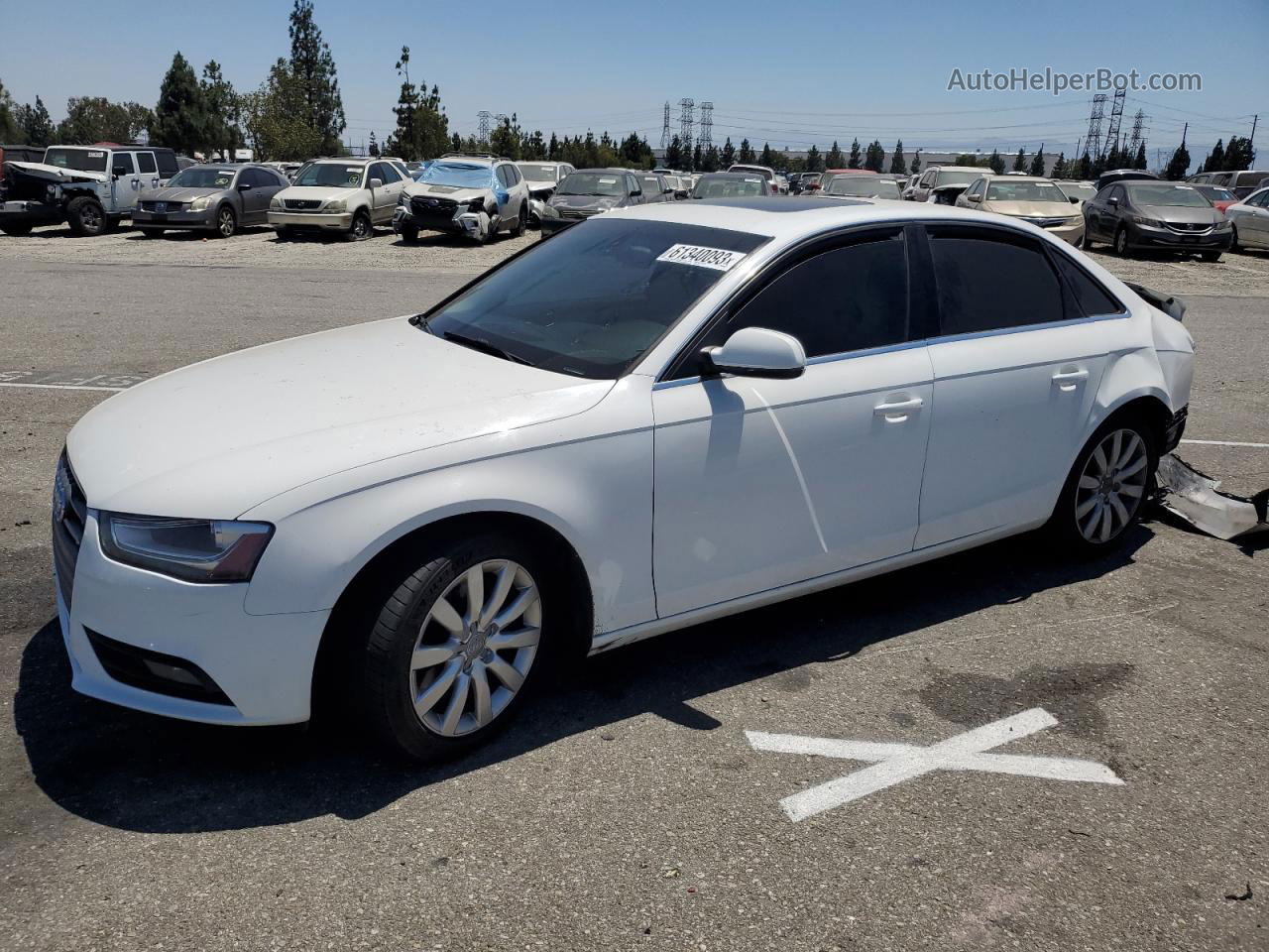 2013 Audi A4 Premium Белый vin: WAUAFAFLXDA187089