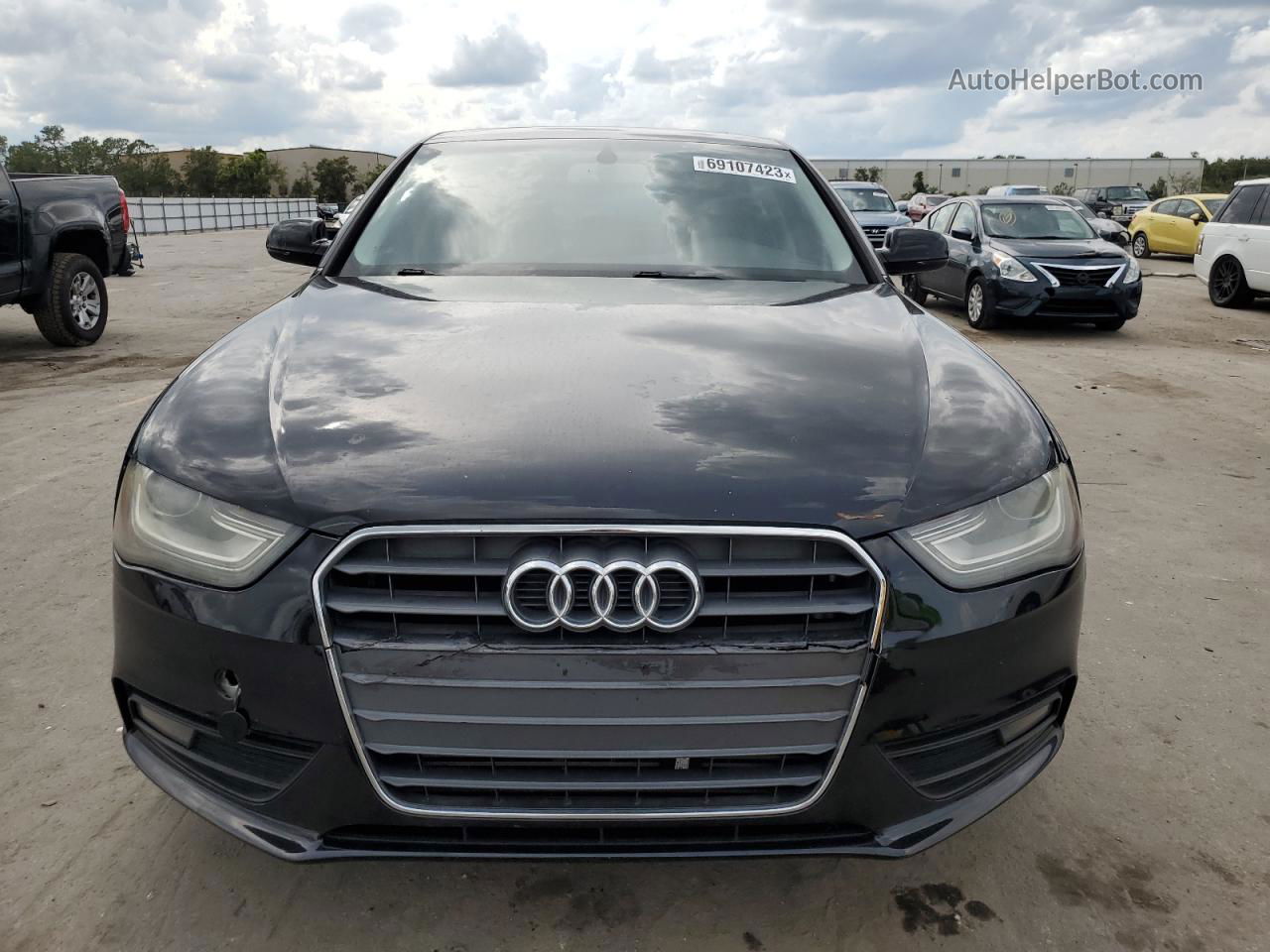 2013 Audi A4 Premium Черный vin: WAUAFAFLXDN009949