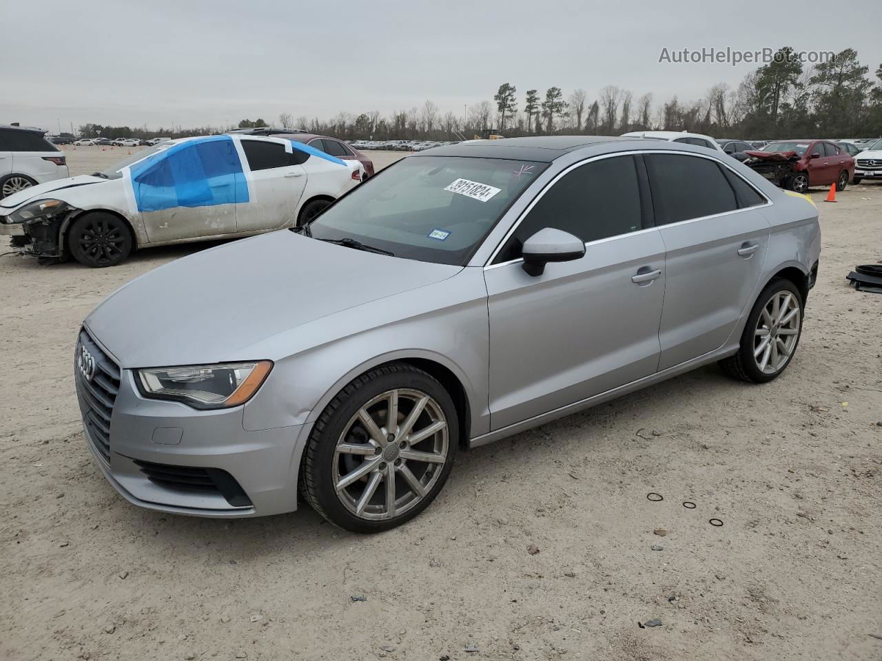 2015 Audi A3 Premium Серебряный vin: WAUAJGFF7F1080970