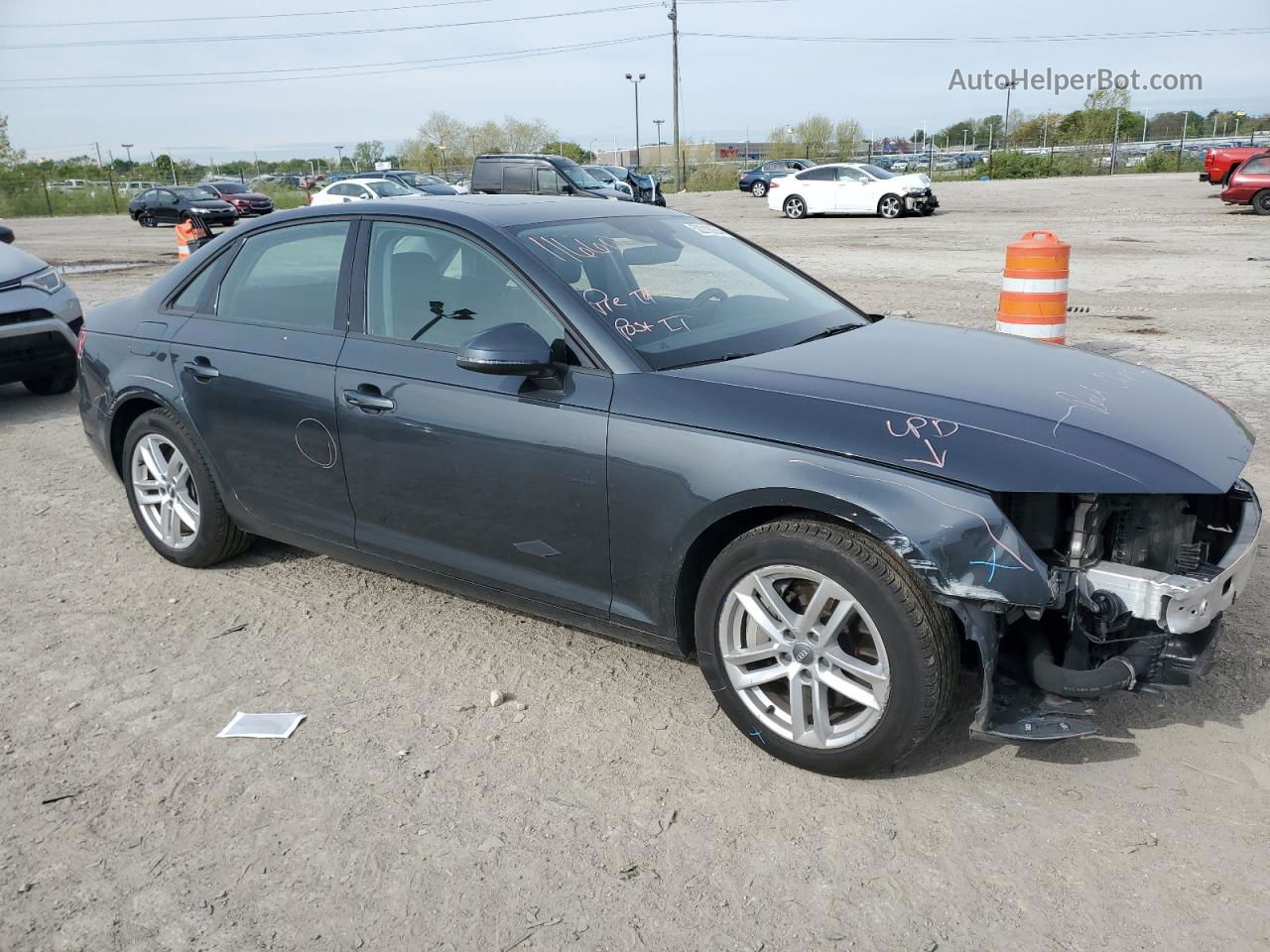 2017 Audi A4 Premium Угольный vin: WAUANAF46HN011165