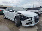 2016 Audi A3 Premium Белый vin: WAUB8GFF0G1027898