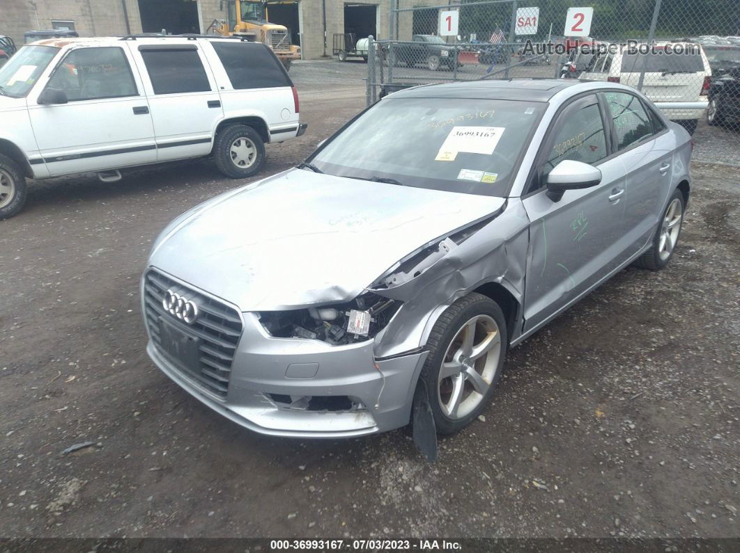 2016 Audi A3 2.0t Premium Серебряный vin: WAUB8GFF0G1065194