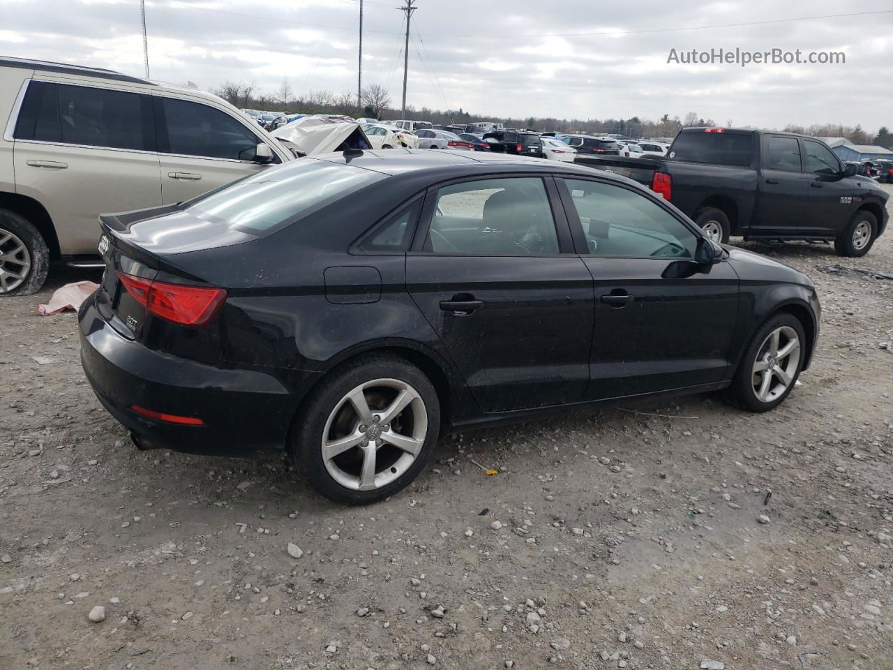 2016 Audi A3 Premium Черный vin: WAUB8GFF1G1049618