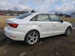 2016 Audi A3 Premium Белый vin: WAUB8GFF5G1059259