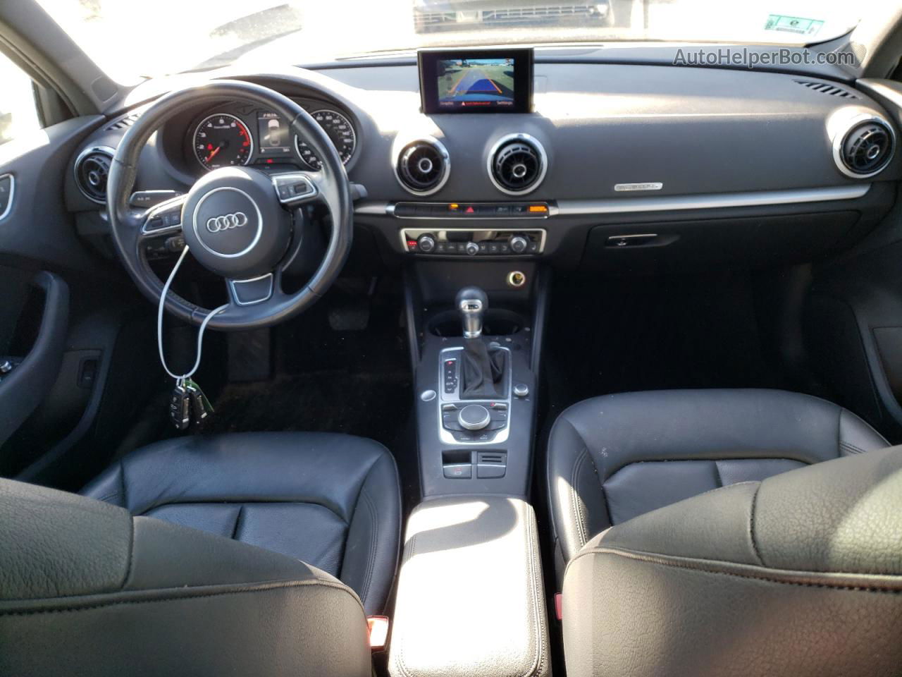 2016 Audi A3 Premium Белый vin: WAUB8GFF6G1037688