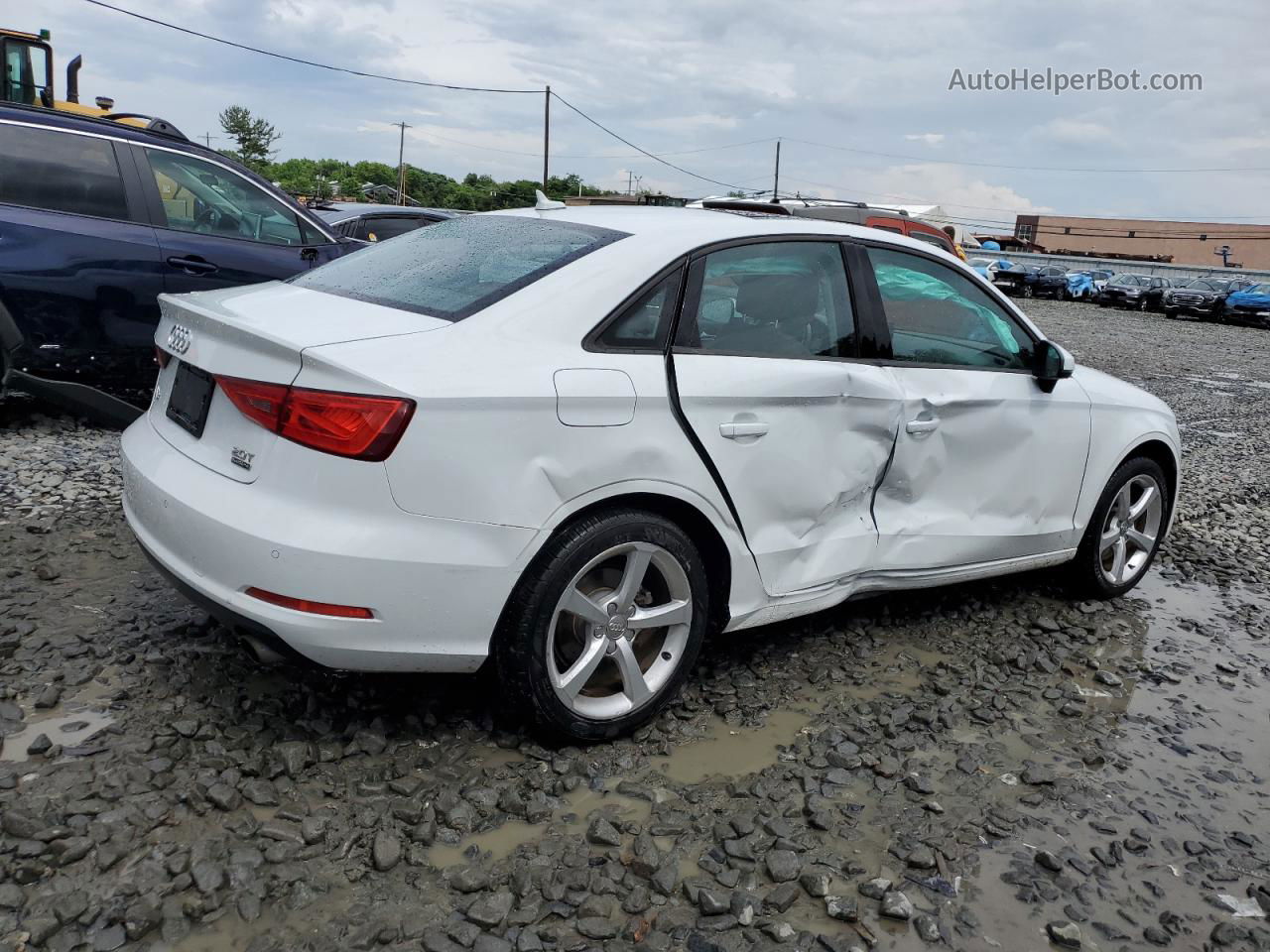 2016 Audi A3 Premium Белый vin: WAUB8GFF7G1077584