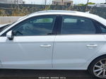 2016 Audi A3 2.0t Premium Белый vin: WAUB8GFF8G1003641