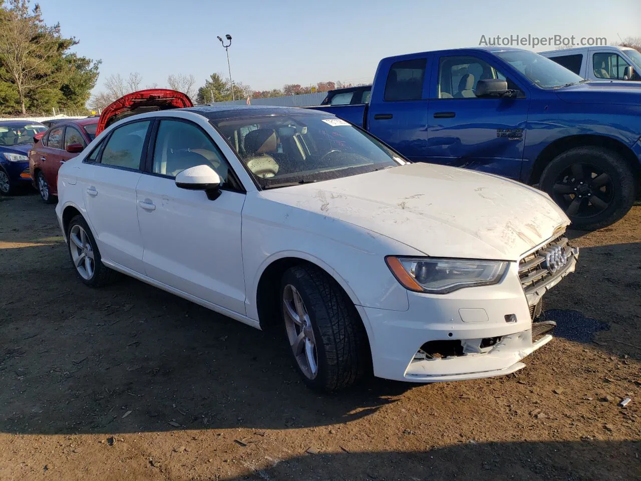 2016 Audi A3 Premium Белый vin: WAUB8GFF8G1036588