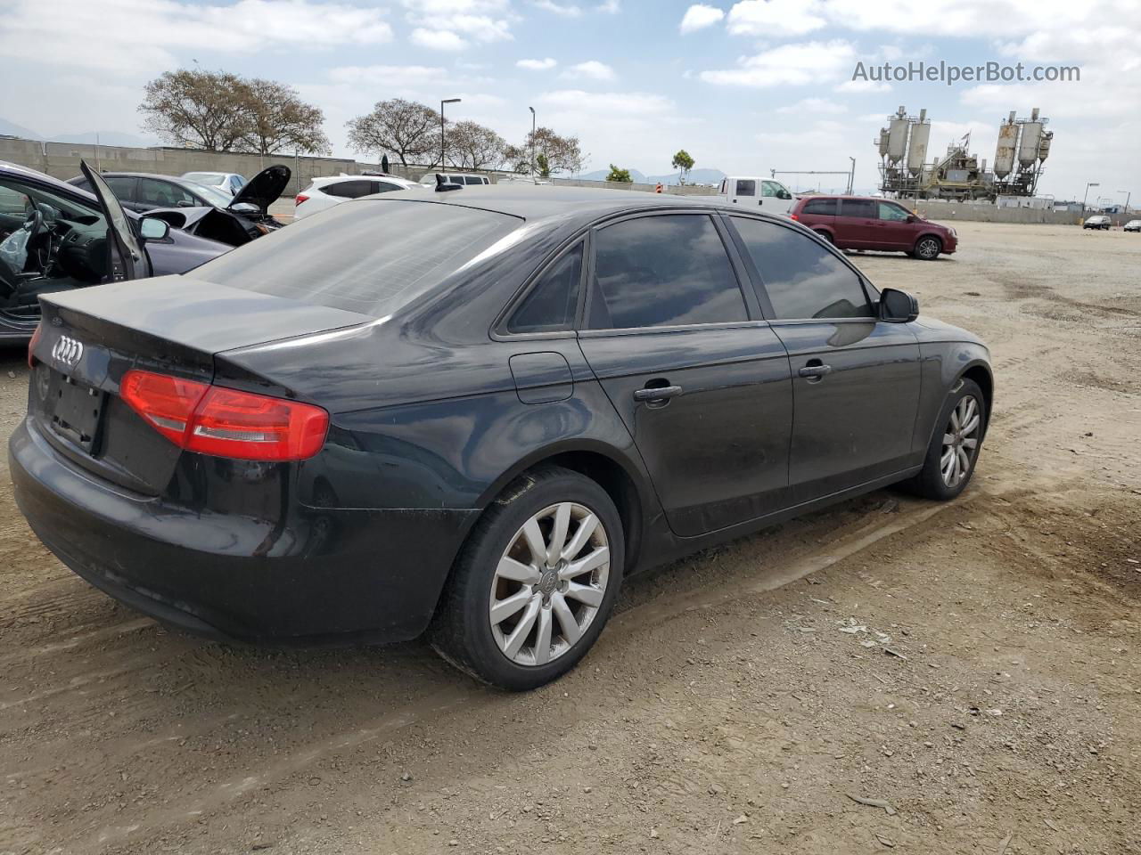 2013 Audi A4 Premium Черный vin: WAUBFAFL5DN032253