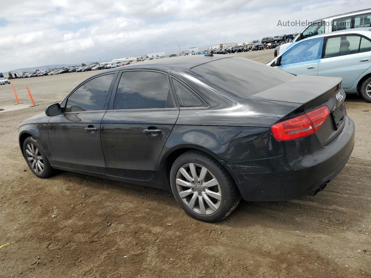 2013 Audi A4 Premium Черный vin: WAUBFAFL5DN032253