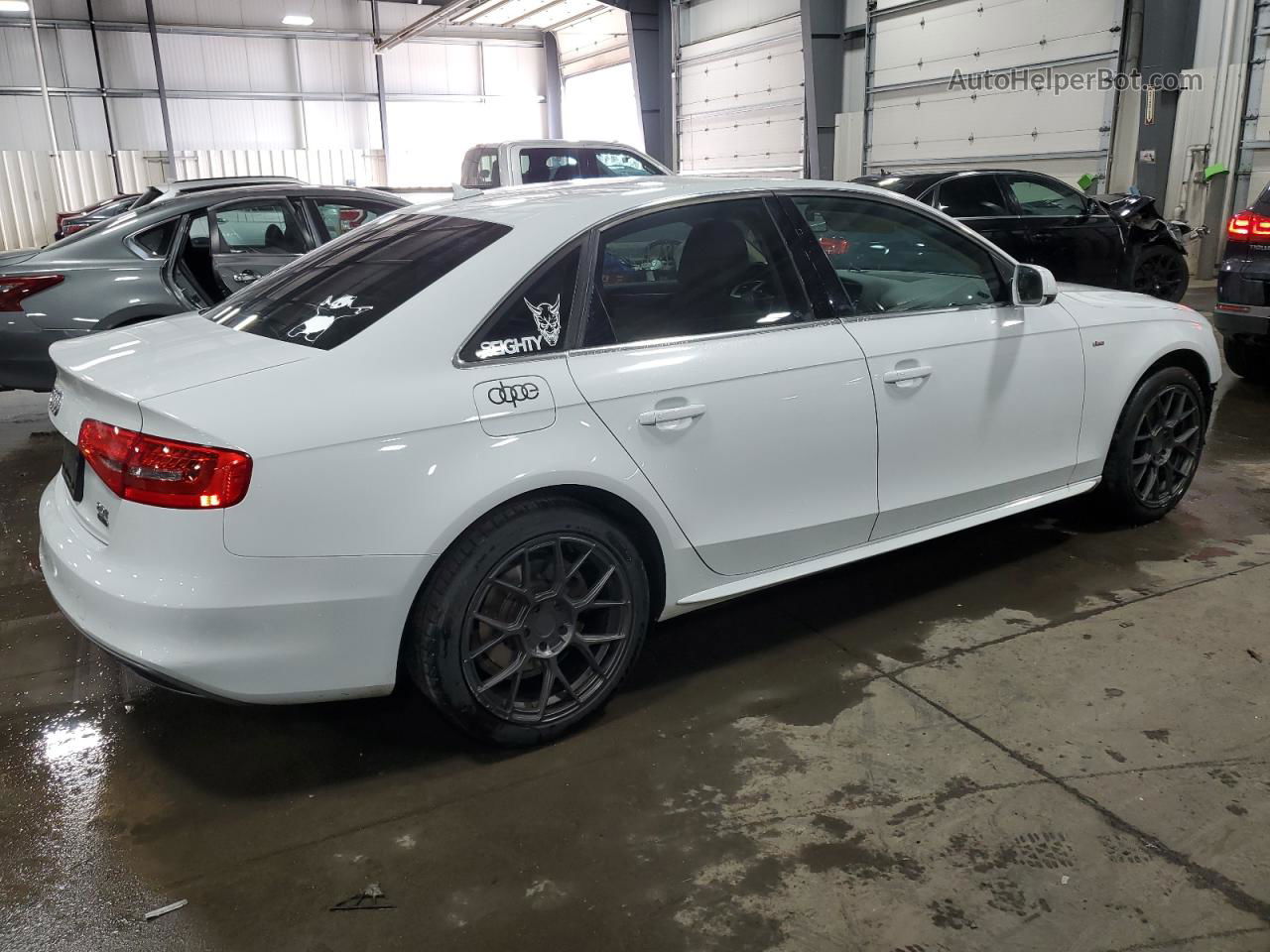 2016 Audi A4 Premium S-line Белый vin: WAUBFAFL7GN006192