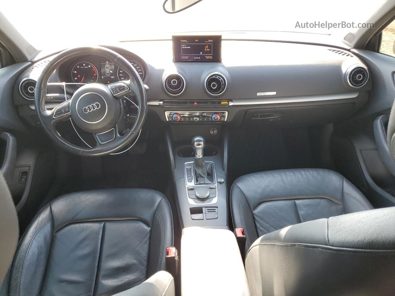 2015 Audi A3 Premium Черный vin: WAUBFGFF1F1109899