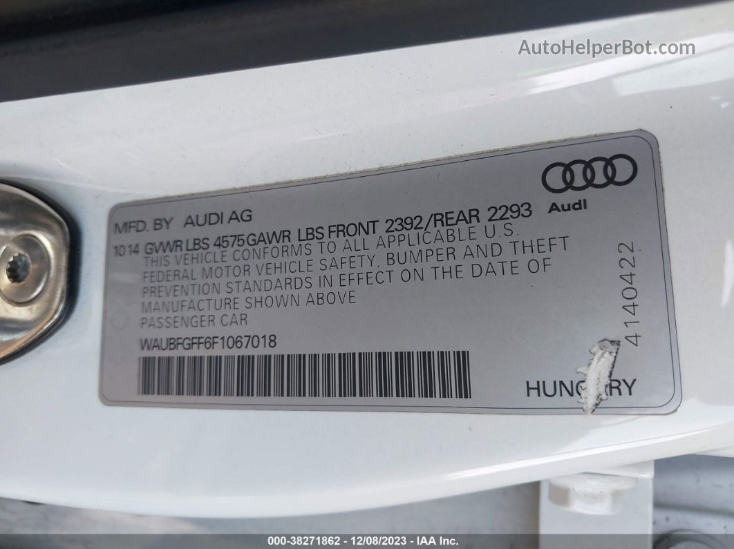 2015 Audi A3 2.0t Premium Белый vin: WAUBFGFF6F1067018