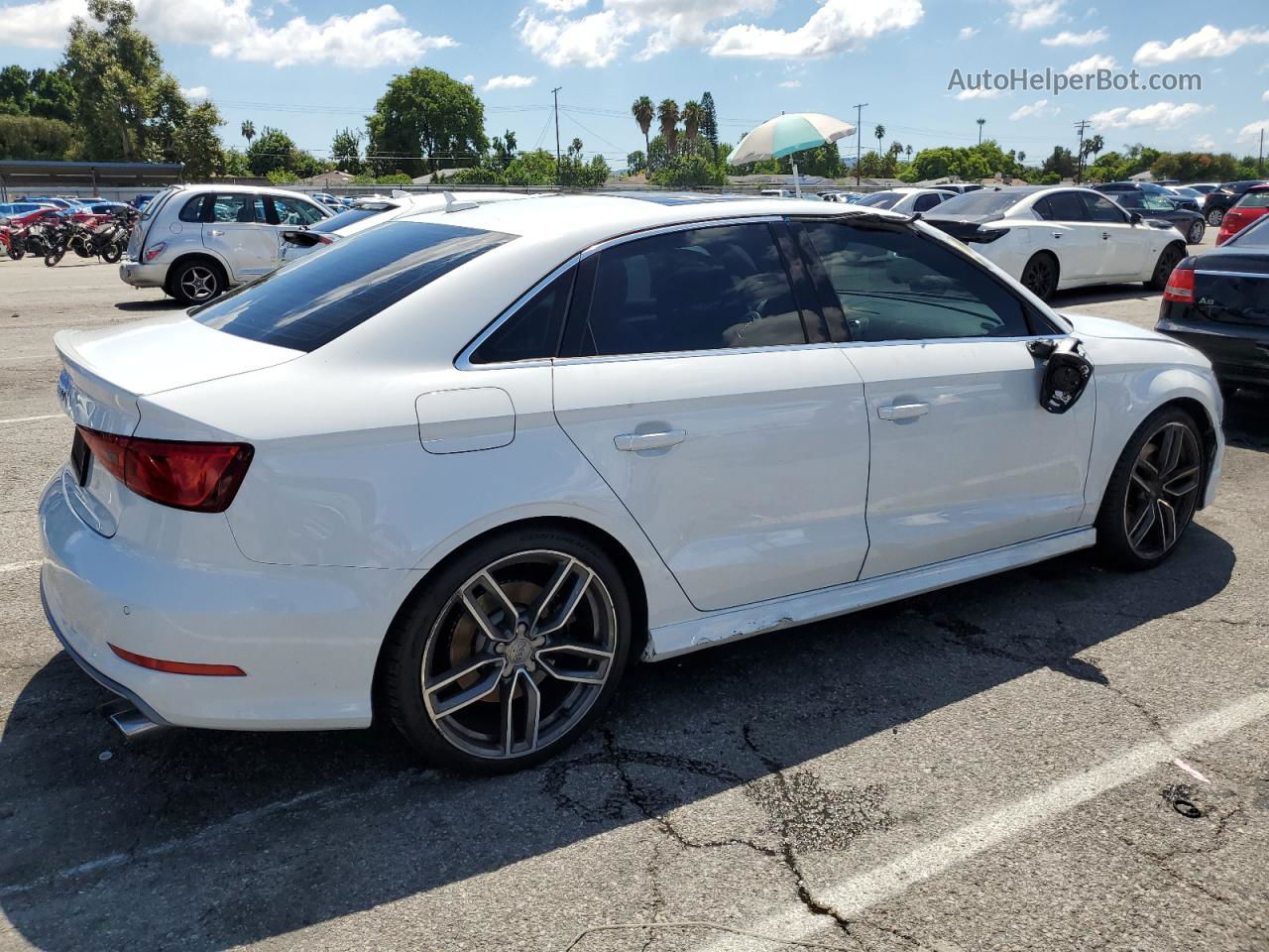 2015 Audi S3 Premium Plus Белый vin: WAUBFGFF9F1127292