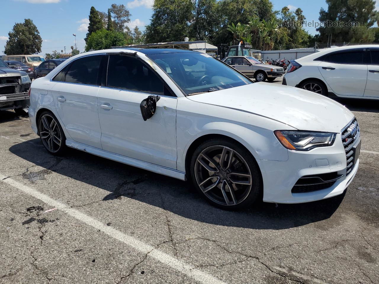 2015 Audi S3 Premium Plus Белый vin: WAUBFGFF9F1127292