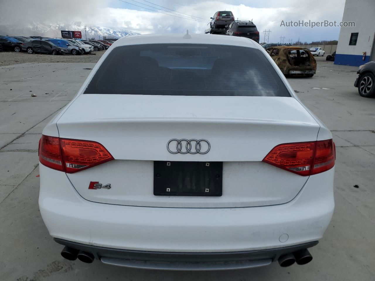 2012 Audi S4 Premium Plus White vin: WAUBGAFL9CA057451