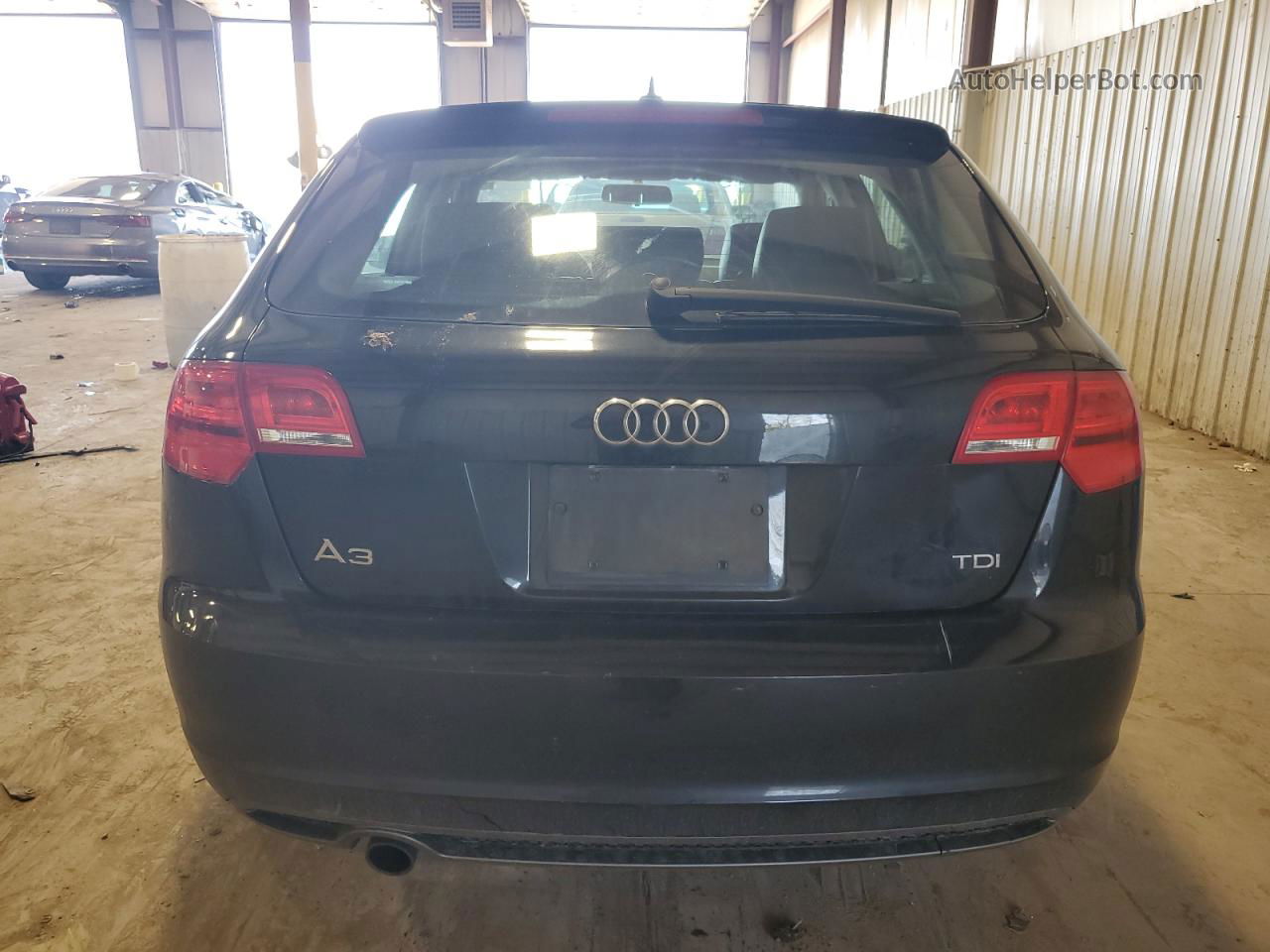 2012 Audi A3 Premium Черный vin: WAUBJAFM1CA009131