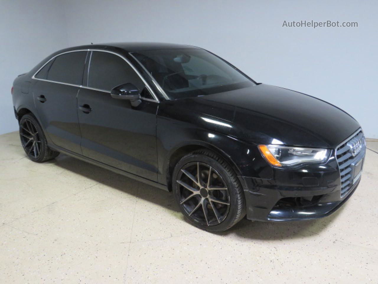 2015 Audi A3 Premium Plus Черный vin: WAUCCGFF3F1040954