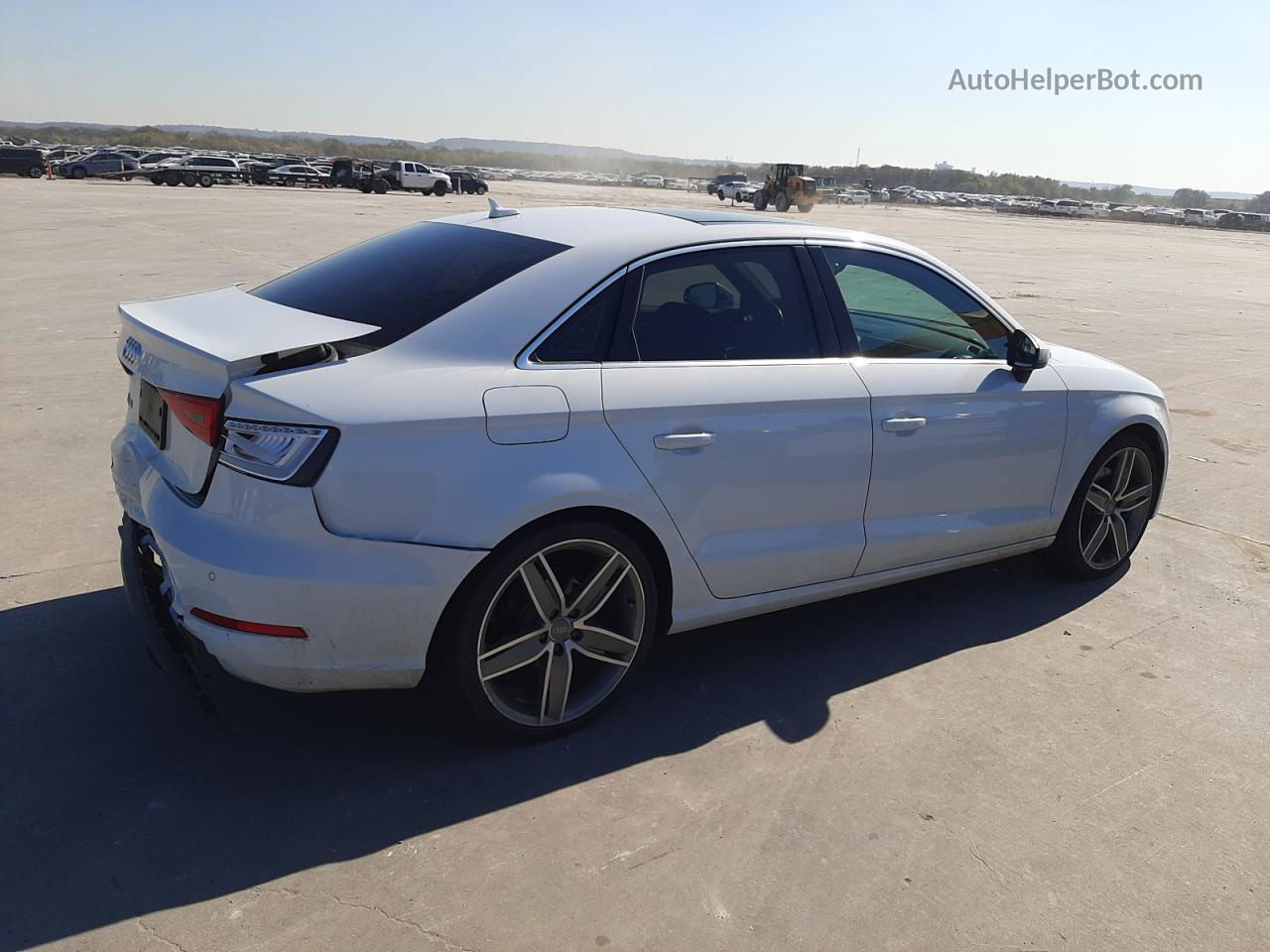 2015 Audi A3 Premium Plus Белый vin: WAUCCGFFXF1116248