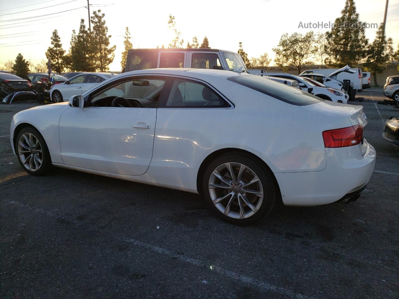 2014 Audi A5 Premium White vin: WAUCFAFR0EA053111