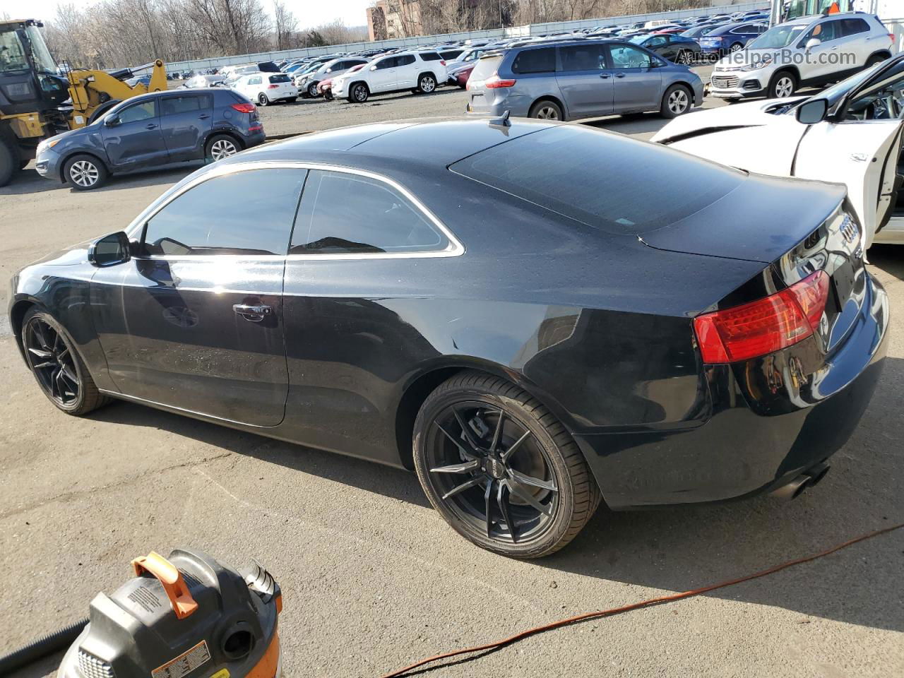 2014 Audi A5 Premium Черный vin: WAUCFAFR3EA010933