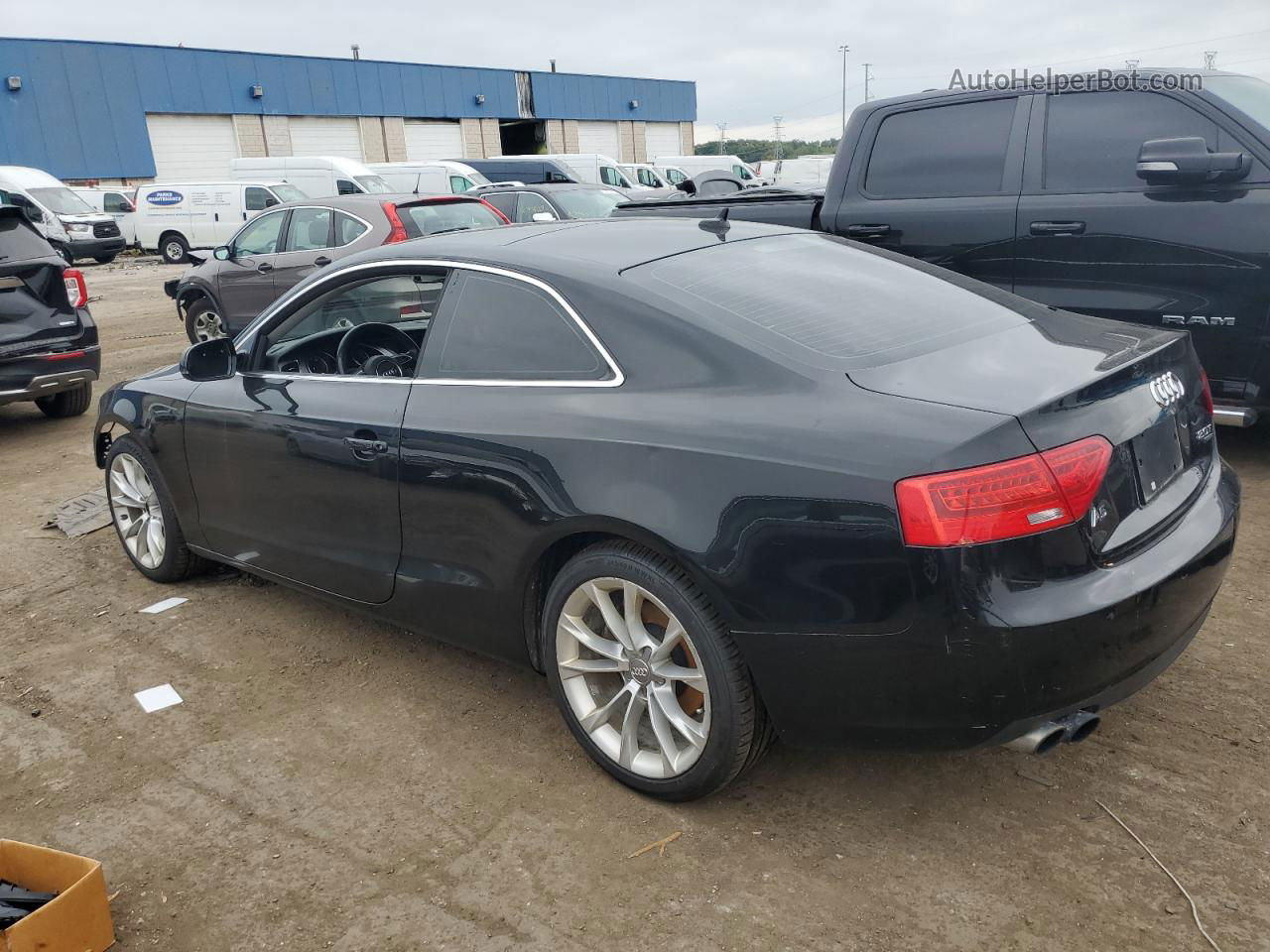 2014 Audi A5 Premium Черный vin: WAUCFAFR7EA004231