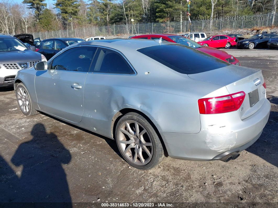 2011 Audi A5 2.0t Premium Серебряный vin: WAUCFAFRXBA022069