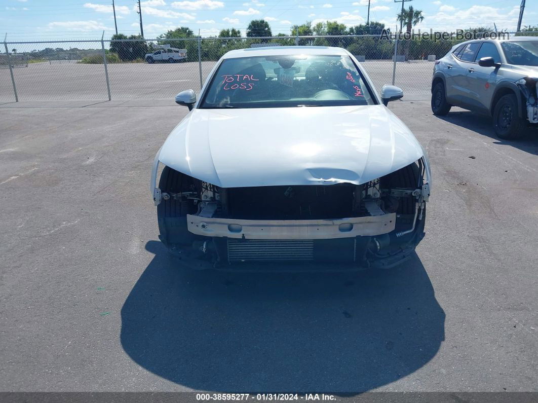 2018 Audi A4 2.0t Premium/2.0t Tech Premium White vin: WAUDNAF49JA125722