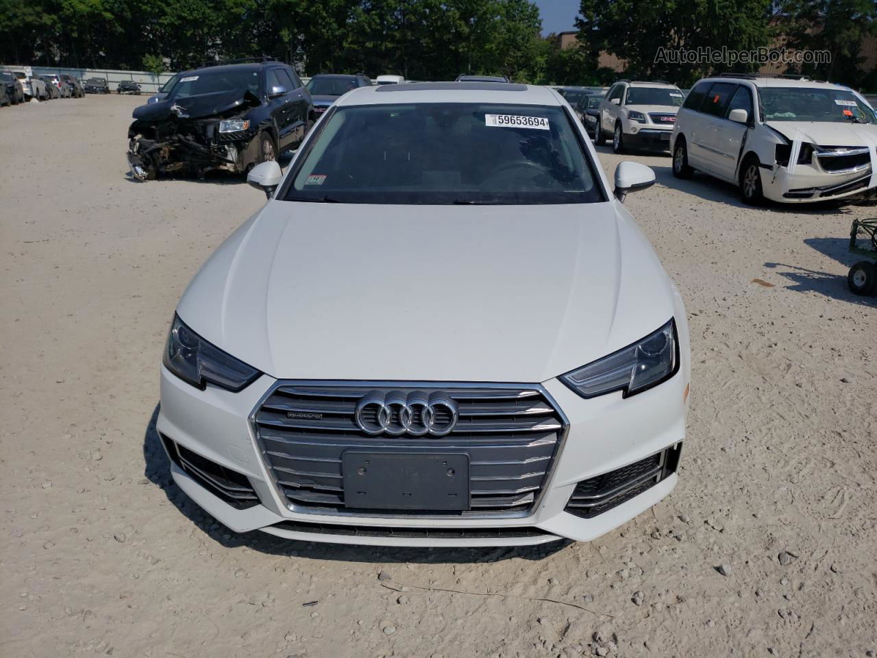 2018 Audi A4 Premium White vin: WAUDNAF4XJA170958