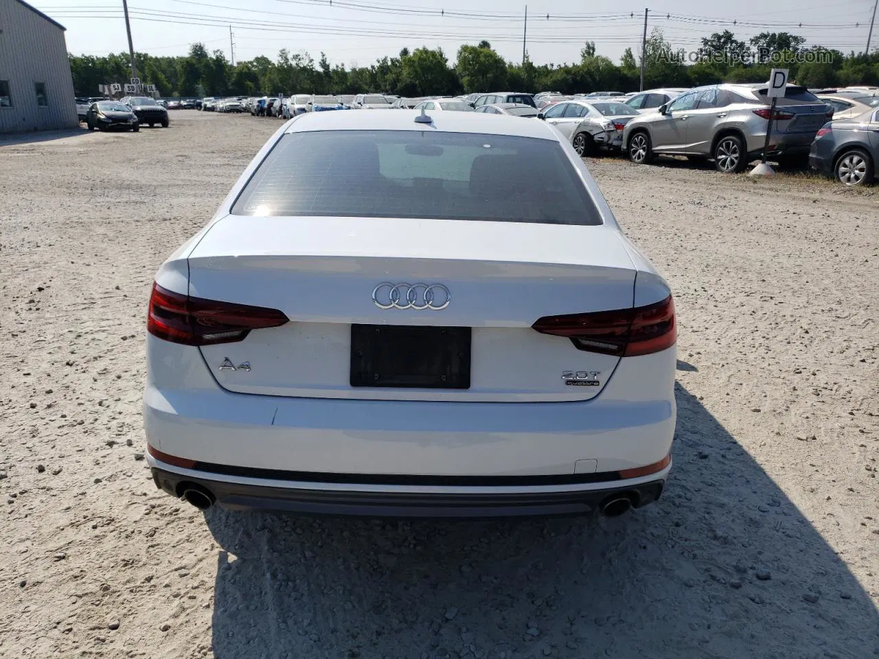 2018 Audi A4 Premium White vin: WAUDNAF4XJA170958